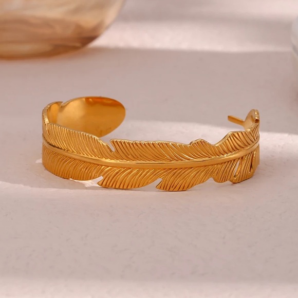 NEW 18K GOLD LEAF BANGLE CUFF BRACELET, NICE BRACELET, CUTE BRACELET - Picture 4 of 8
